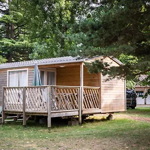 huttopia-millau.midi-pyreneeshotels.com/